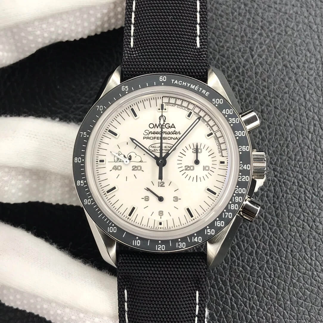 Omega Speedmaster Snoopy Award 311.32.42.30.04.003 OM Factory 1:1 Best Edition Replica Watch V2 Black Strap